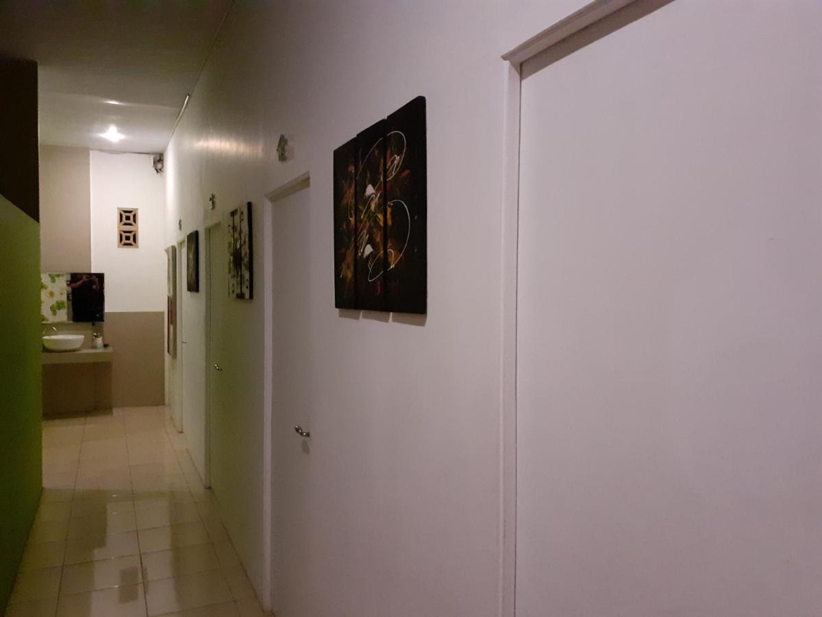 Spot On 2332 D'Green Homestay Banyuwangi  Exterior foto