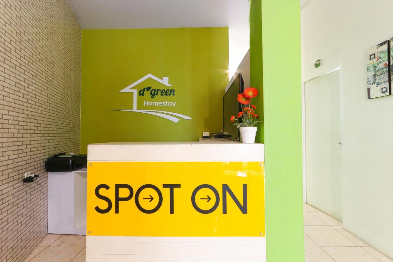Spot On 2332 D'Green Homestay Banyuwangi  Exterior foto
